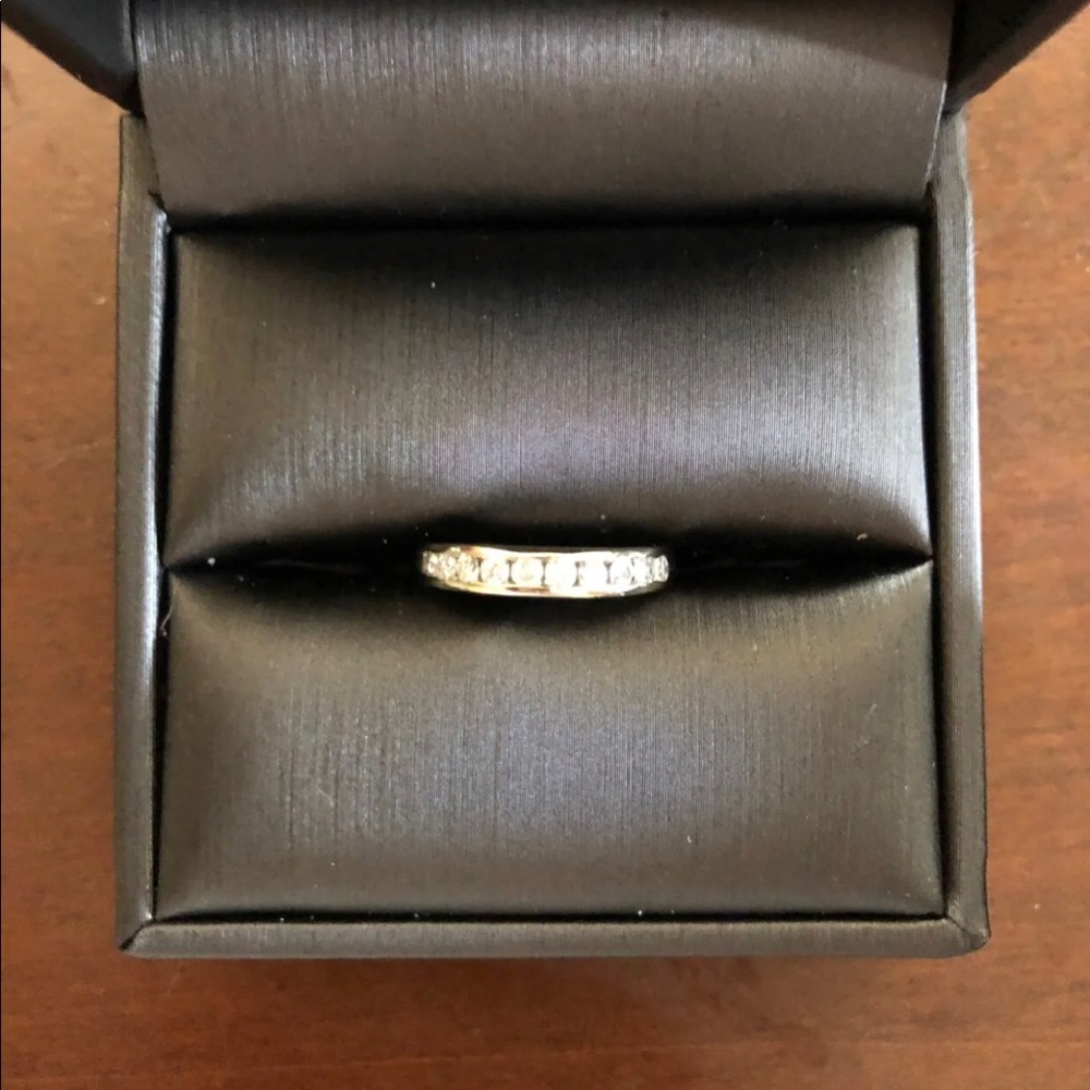 14k White Gold Diamond Band